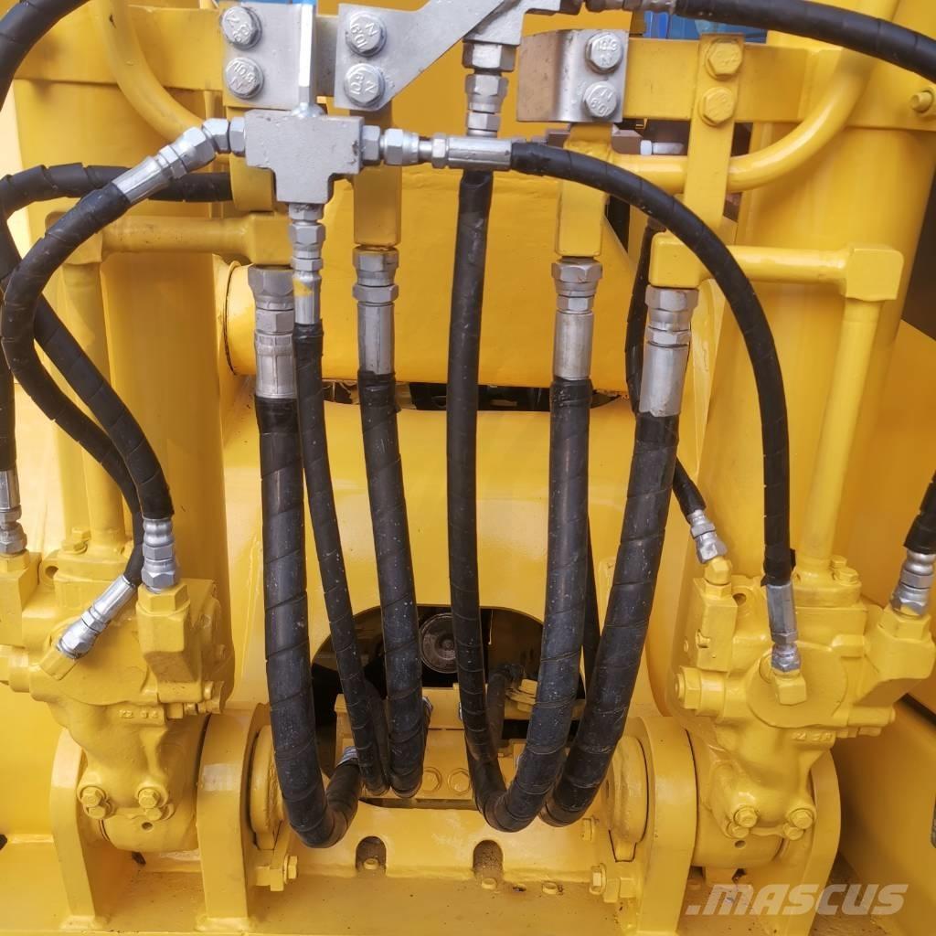 Komatsu PC 130 Гусеничні екскаватори