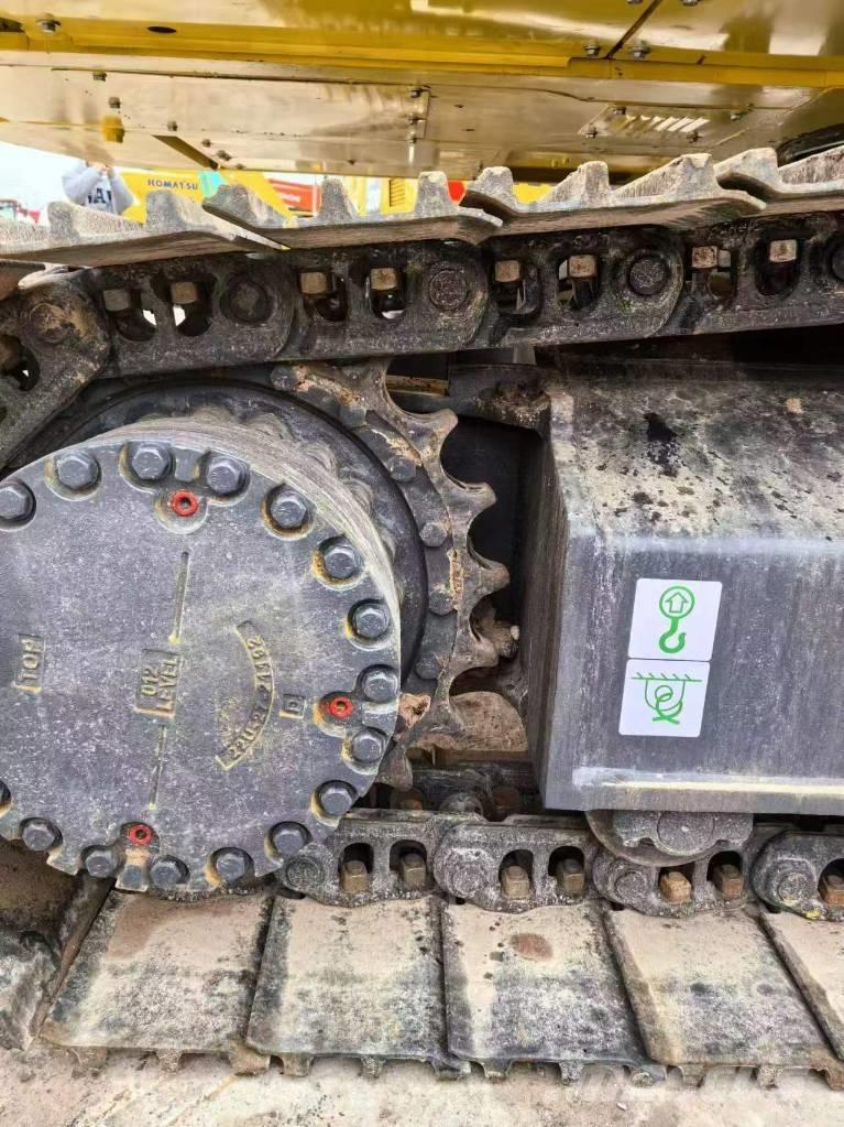 Komatsu PC 220 LC-8 Гусеничні екскаватори