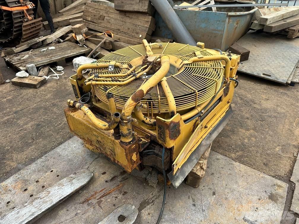 CAT 950g radiator Радіатори