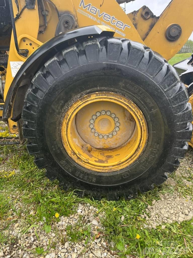 CAT 926M Фронтальні навантажувачі