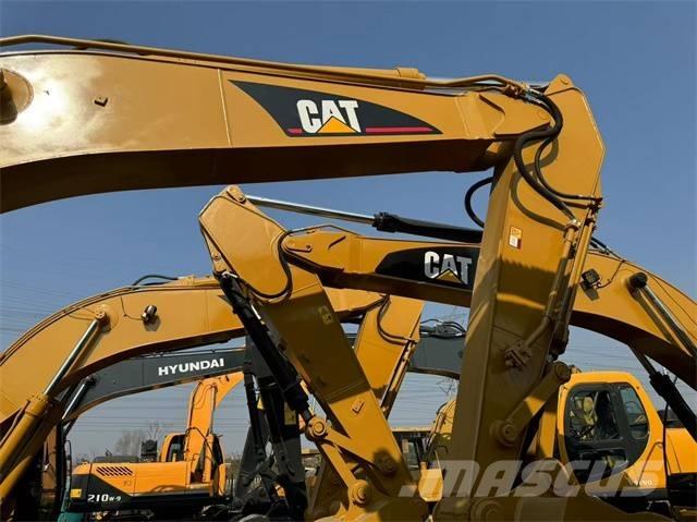 CAT 320 C L Гусеничні екскаватори
