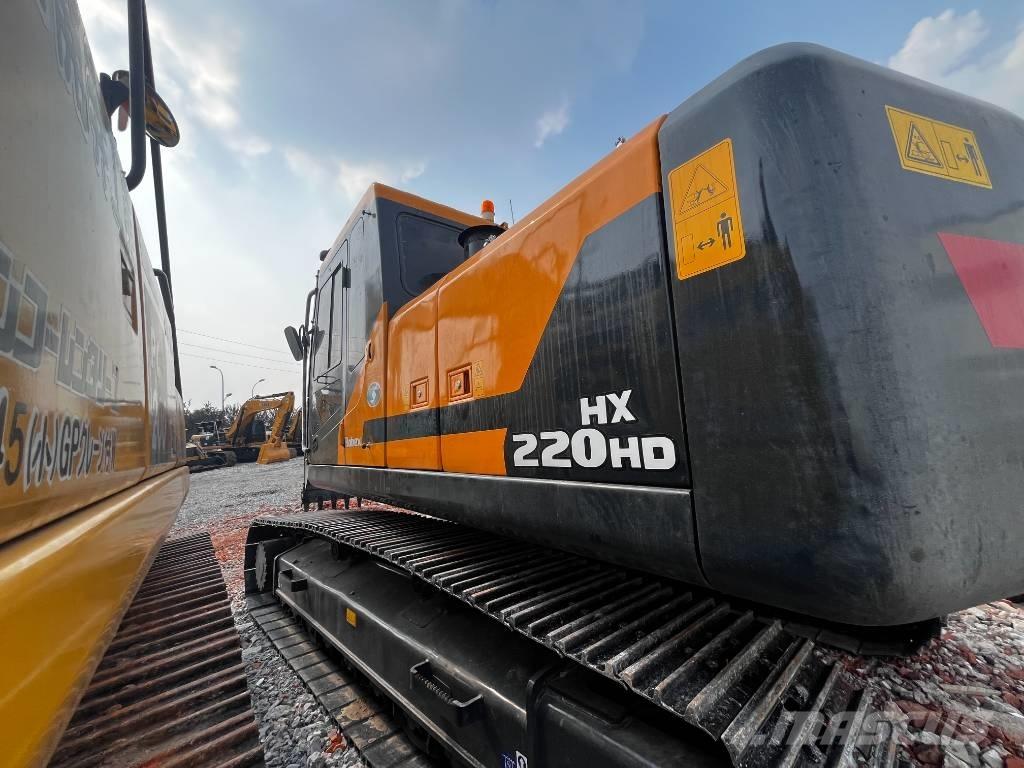 Hyundai HX 220HD Гусеничні екскаватори