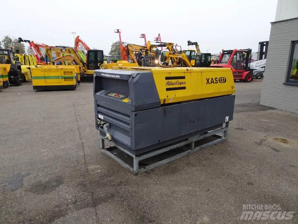 Atlas Copco XAS137 Компресори