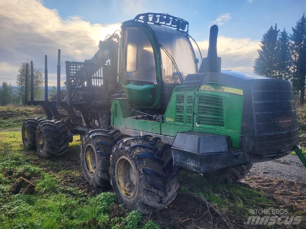 John Deere 1210 G Форвардери
