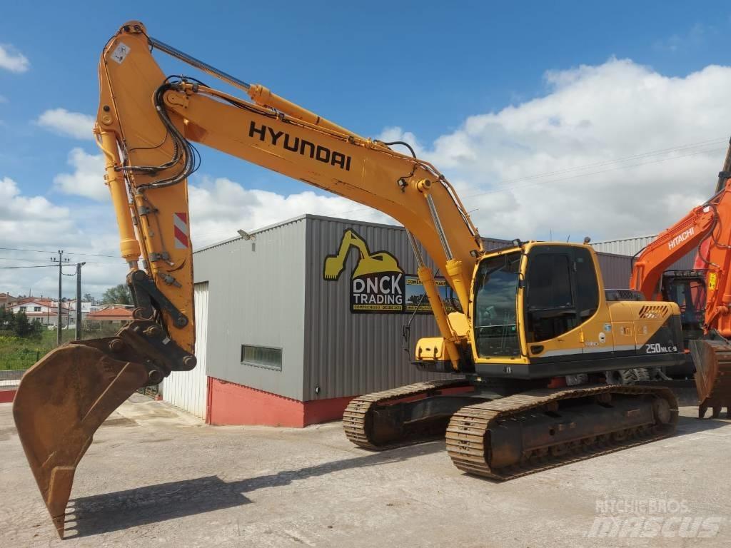 Hyundai R 250 -9 Гусеничні екскаватори