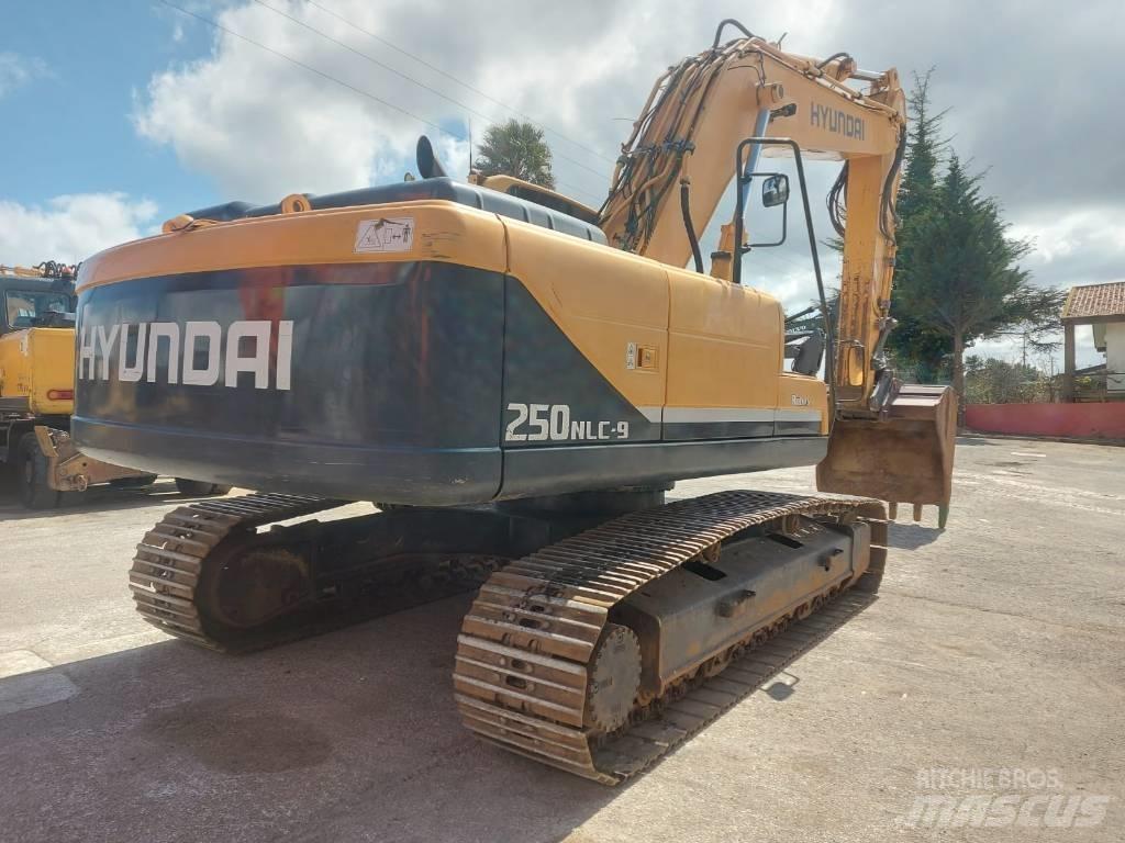 Hyundai R 250 -9 Гусеничні екскаватори