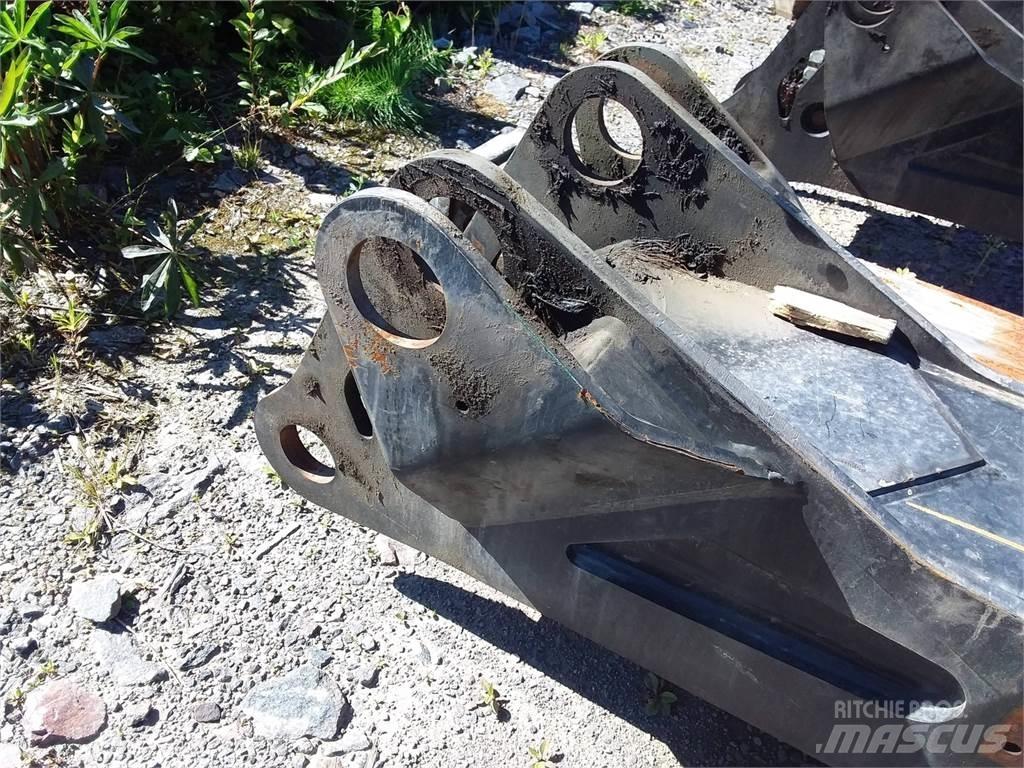Komatsu C270h Крани лісозаготівельних машин