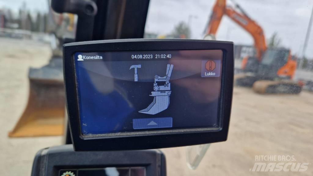 JCB JZ 140 LC Гусеничні екскаватори