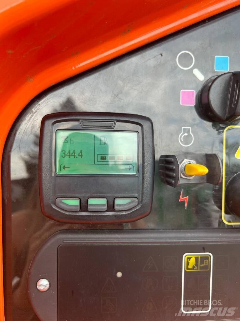 JLG 460 SJ Телескопічні підйомники