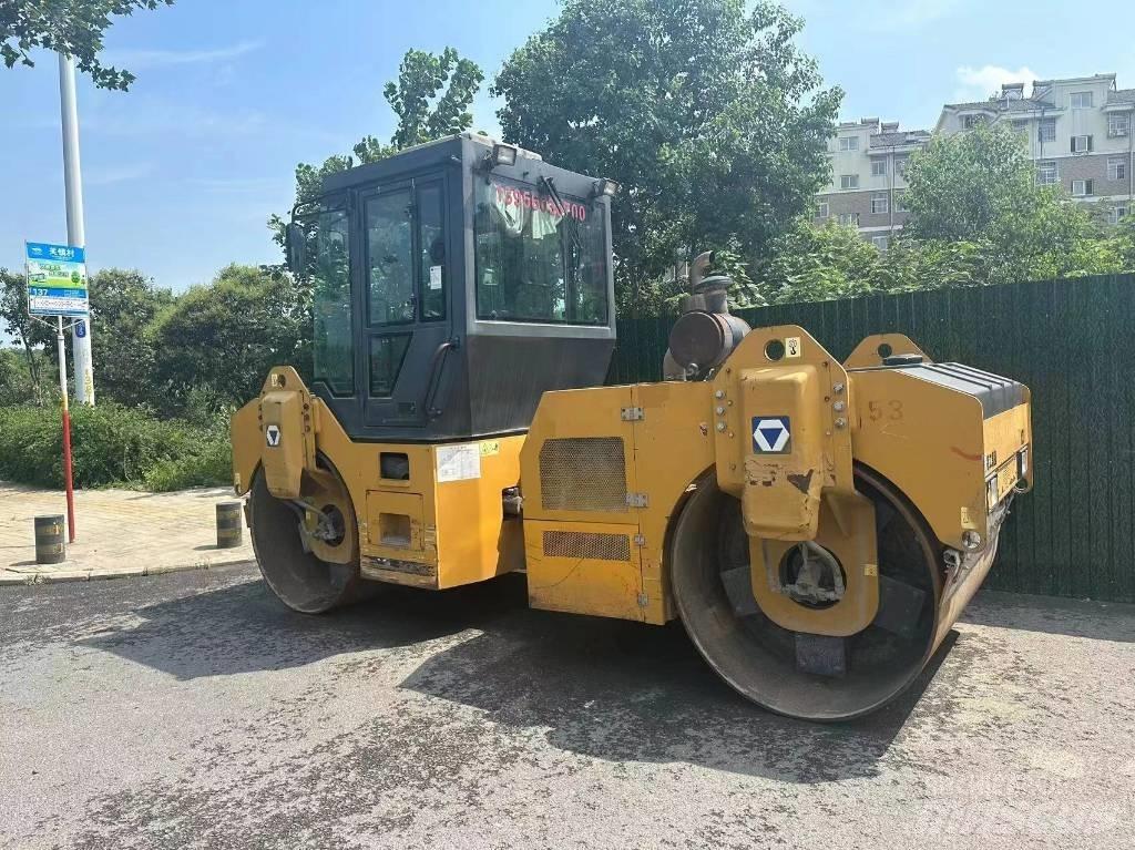 XCMG XD 82 Ущільнювачі грунту