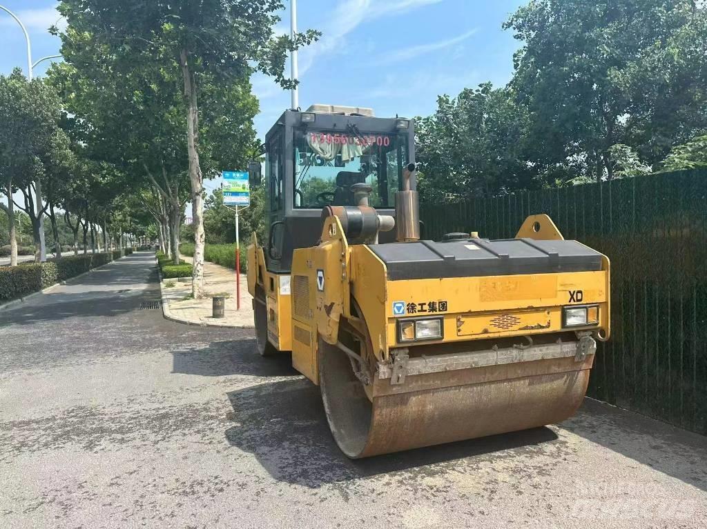 XCMG XD 82 Ущільнювачі грунту