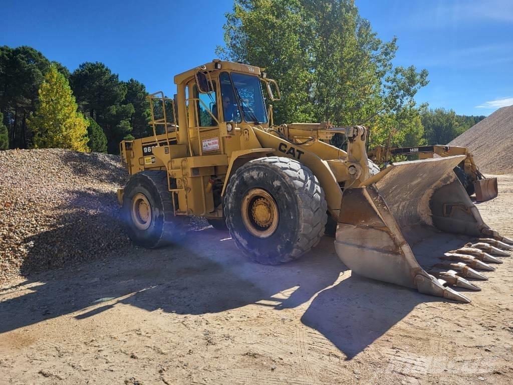 CAT 966E Фронтальні навантажувачі