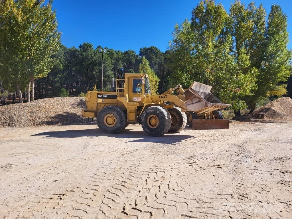 CAT 966E Фронтальні навантажувачі