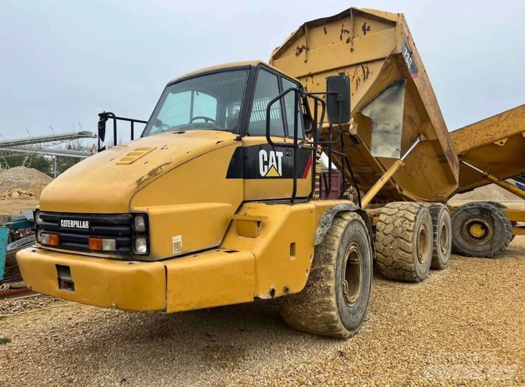 CAT 730 Зчленовані самоскиди