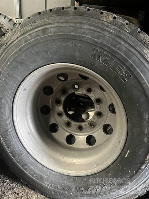 Freightliner M2 106 Причепи-фургони