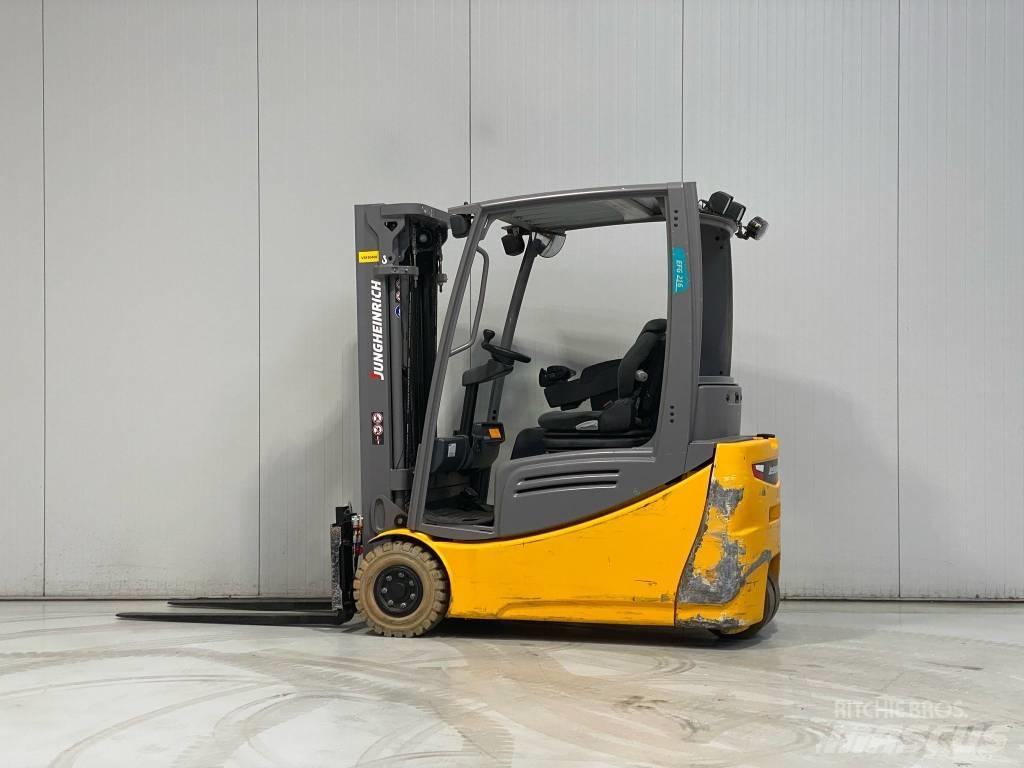 Jungheinrich EFG216 Електронавантажувачі
