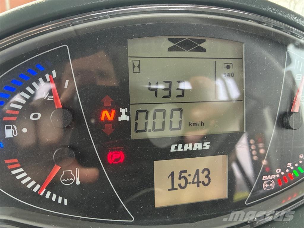 CLAAS Arion 660 Трактори