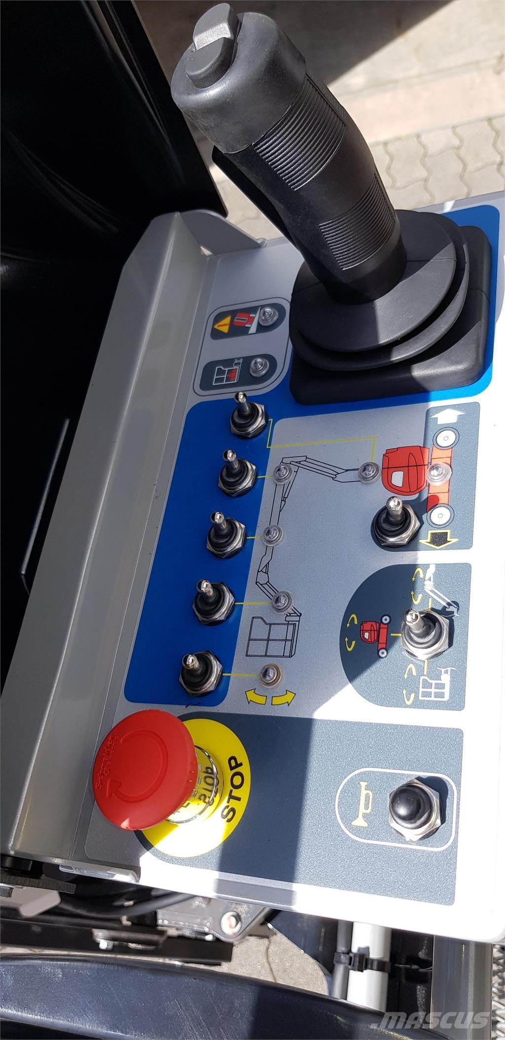 Manitou 120AETJ-C Колінчаті підйомники