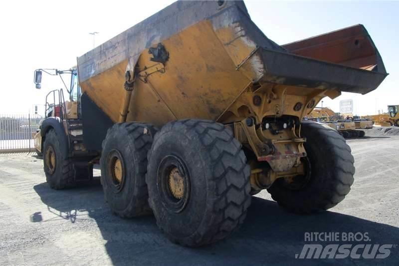 Bell B40E Зчленовані самоскиди