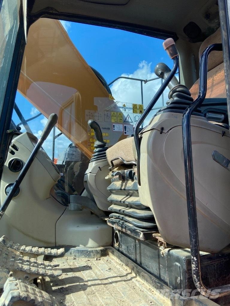 CASE CX 235 C SR Гусеничні екскаватори