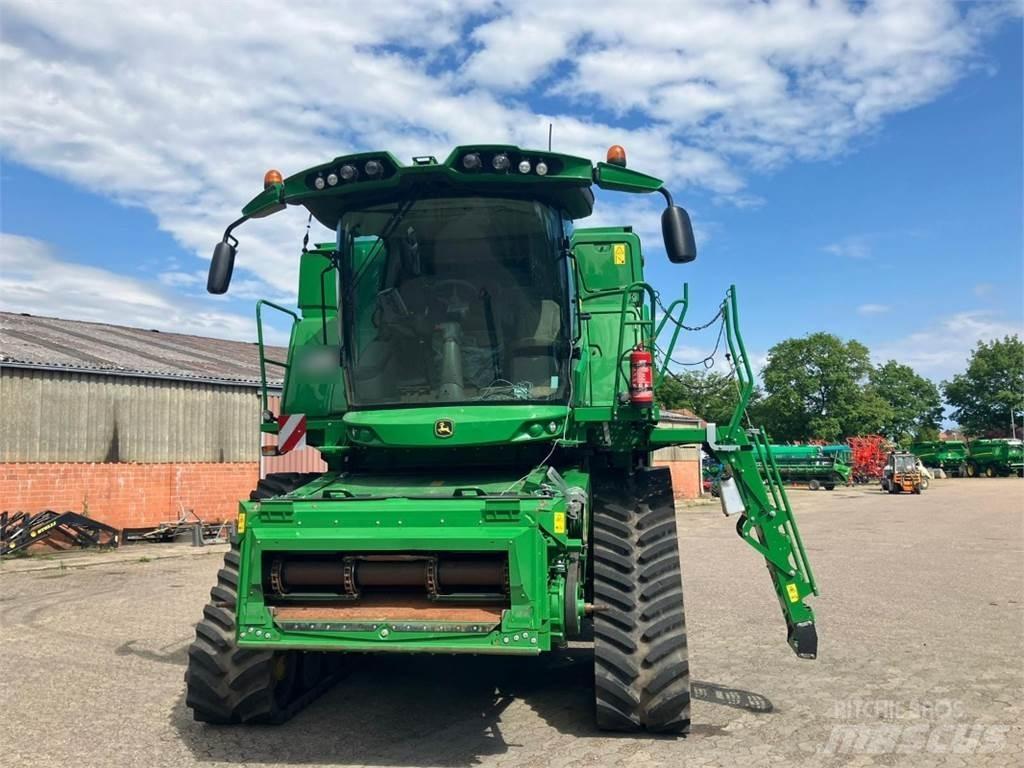 John Deere T670 Зернозбиральні комбайни
