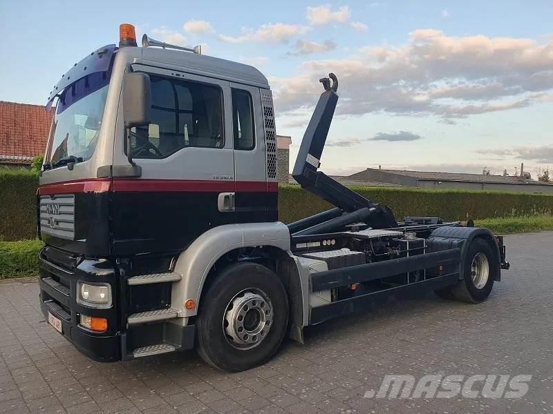 MAN TG 310 A Вантажівки з гаковим підйомом