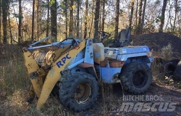 TCM E806 Фронтальні навантажувачі