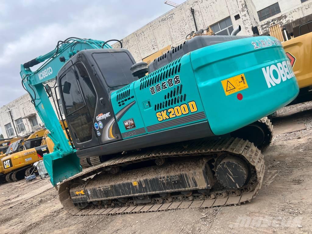 Kobelco SK 200 Гусеничні екскаватори