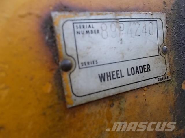 CAT 980B Фронтальні навантажувачі