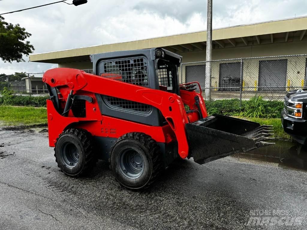 Kubota SSV 75 Міні-навантажувачі