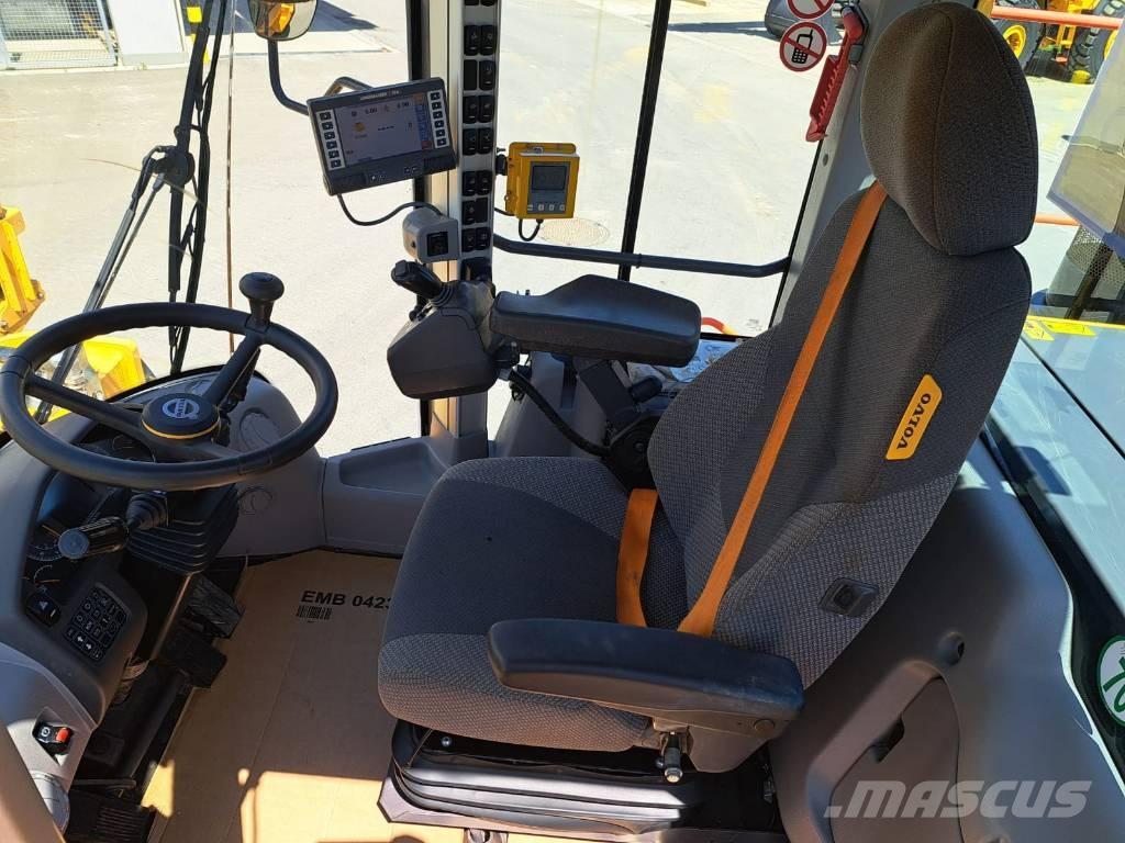 Volvo L 220 H Фронтальні навантажувачі