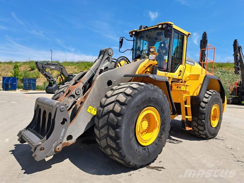 Volvo L 220 H Фронтальні навантажувачі
