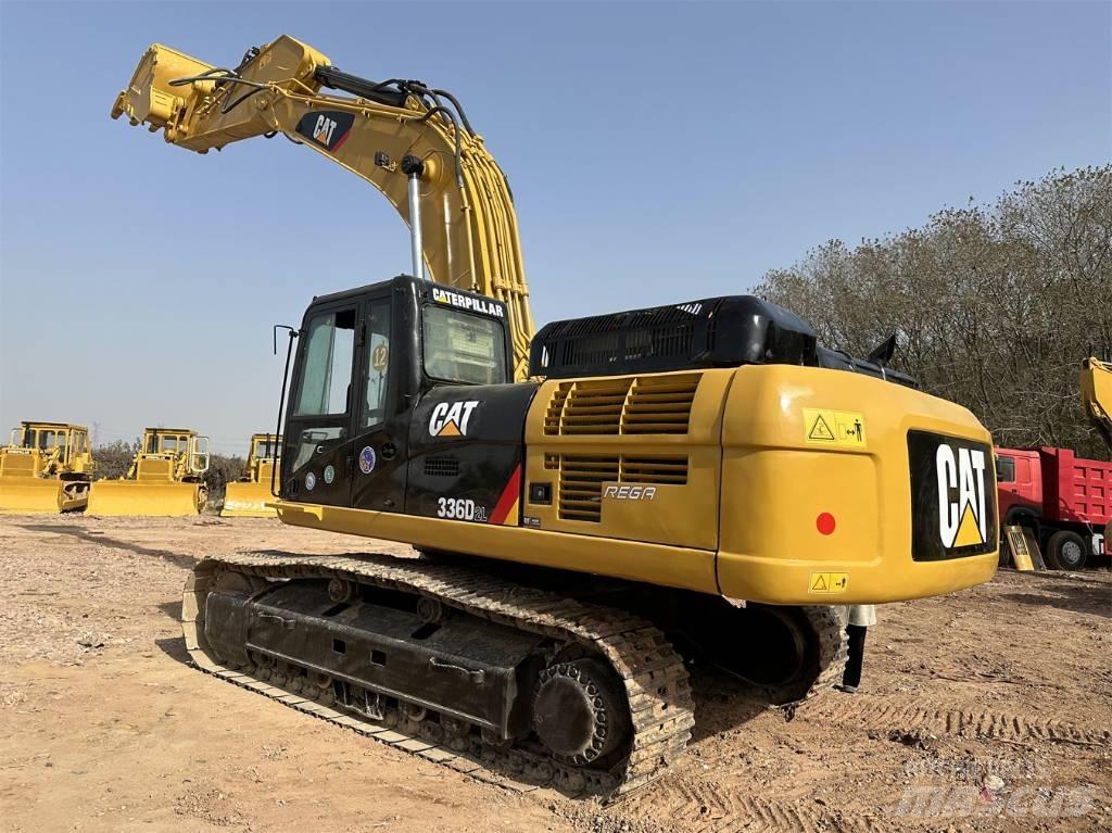 CAT 336DL Гусеничні екскаватори