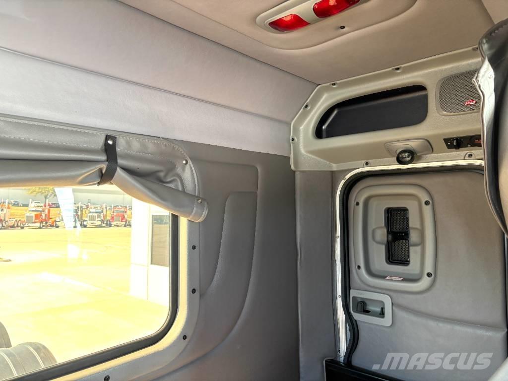 Peterbilt 389 Тягачі