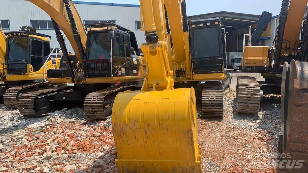 Komatsu PC 200 -8mo Гусеничні екскаватори