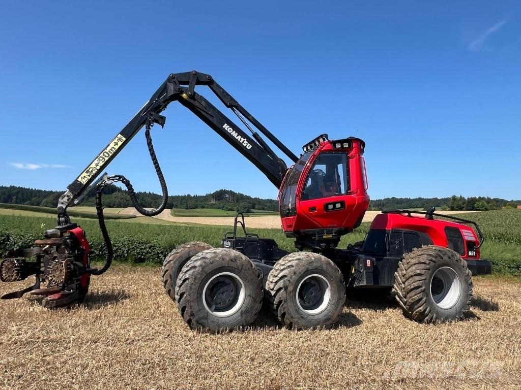 Komatsu 951 Харвестери