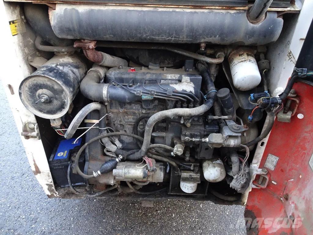 Bobcat 753 Міні-навантажувачі