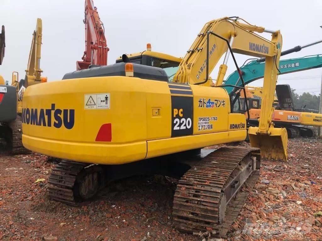 Komatsu pc220-7 Гусеничні екскаватори