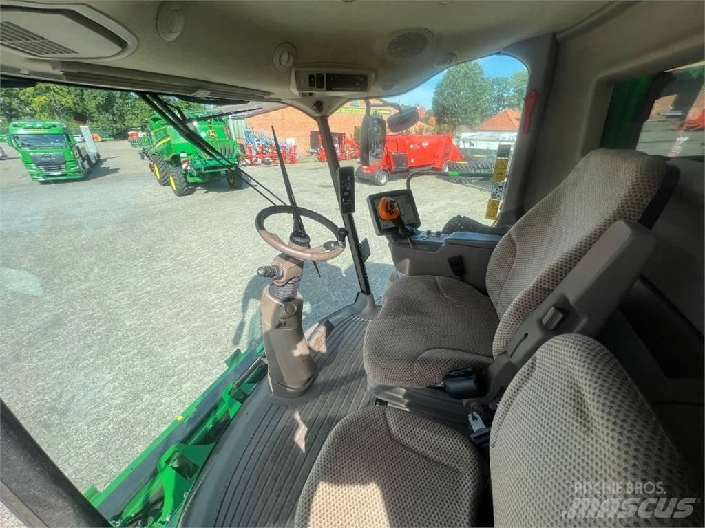 John Deere T560 Зернозбиральні комбайни