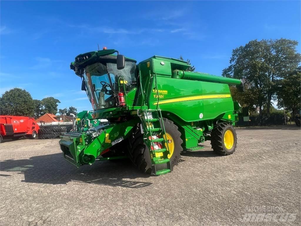 John Deere T560 Зернозбиральні комбайни