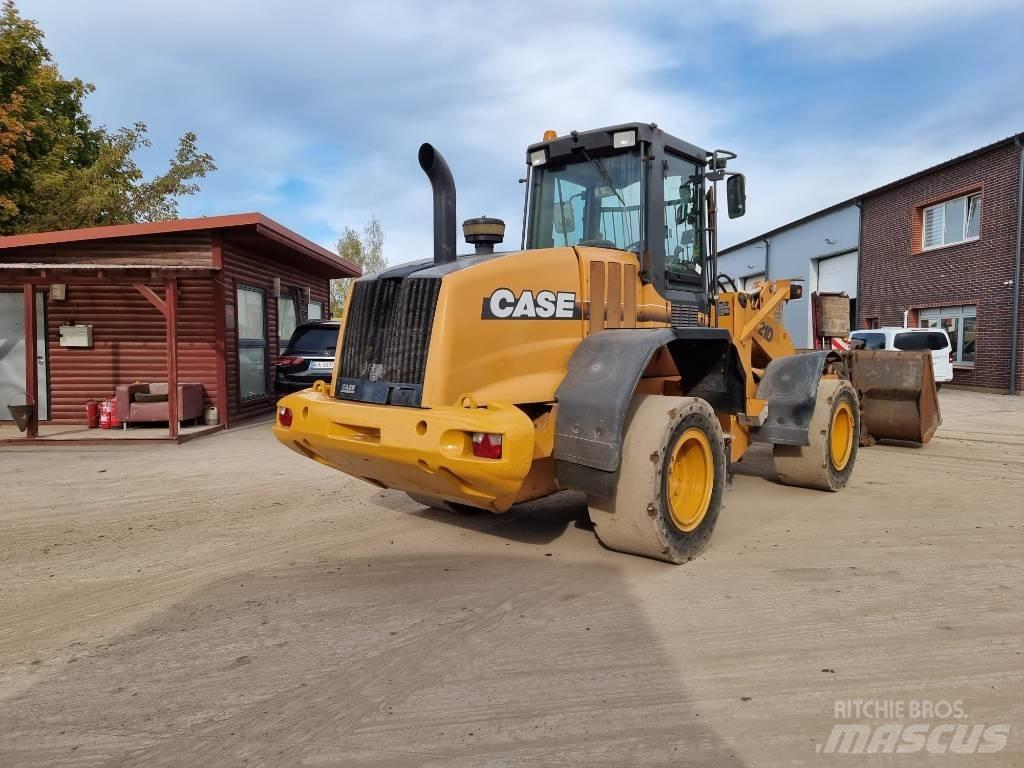 CASE 721 D Фронтальні навантажувачі