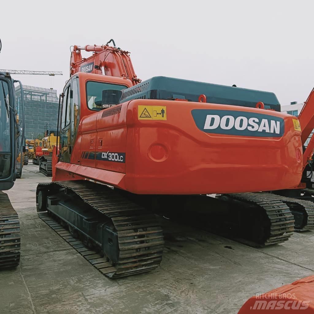 Doosan DX 300 LC Гусеничні екскаватори