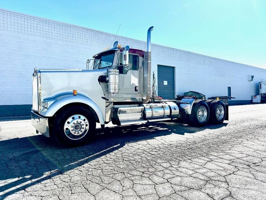 Kenworth W 900 L Тягачі