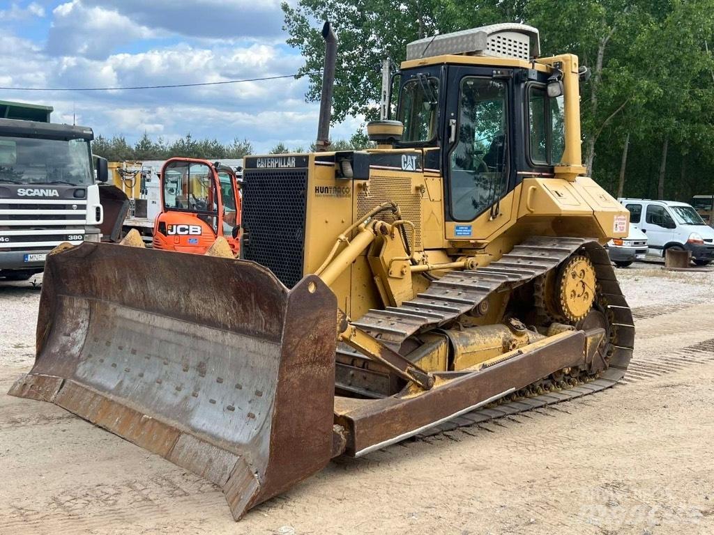 CAT D 6 M Гусеничні бульдозери