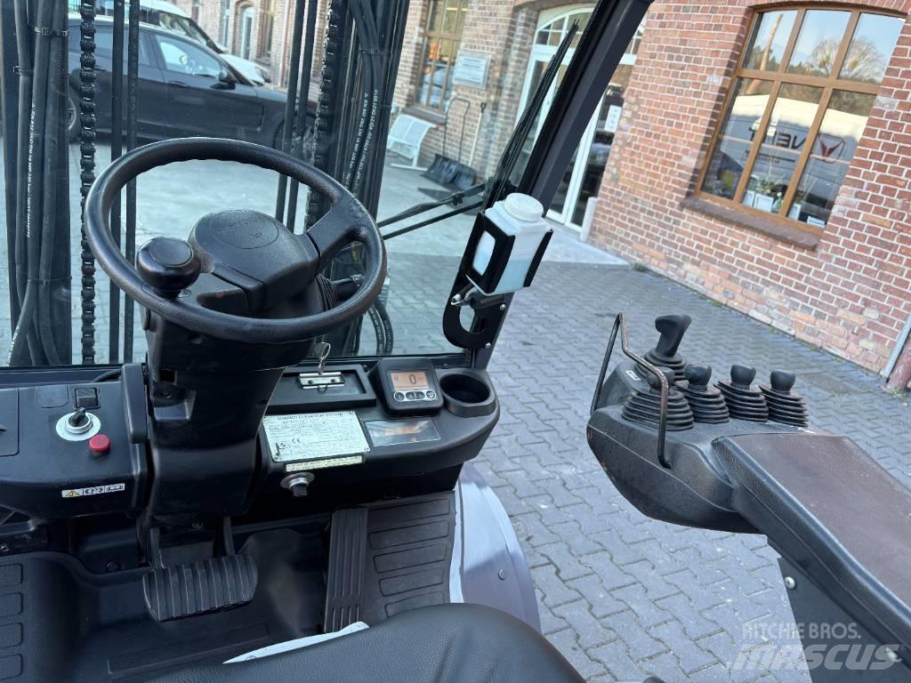 Toyota 06-8FDF30 Дизельні навантажувачі
