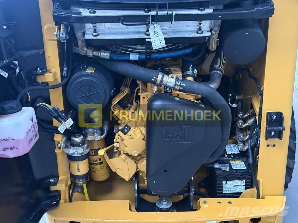 CAT 216 B3 Міні-навантажувачі