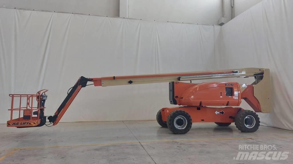 JLG 800 AJ Колінчаті підйомники