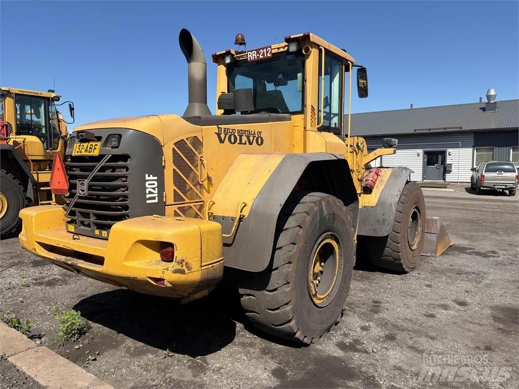 Volvo L120F Фронтальні навантажувачі