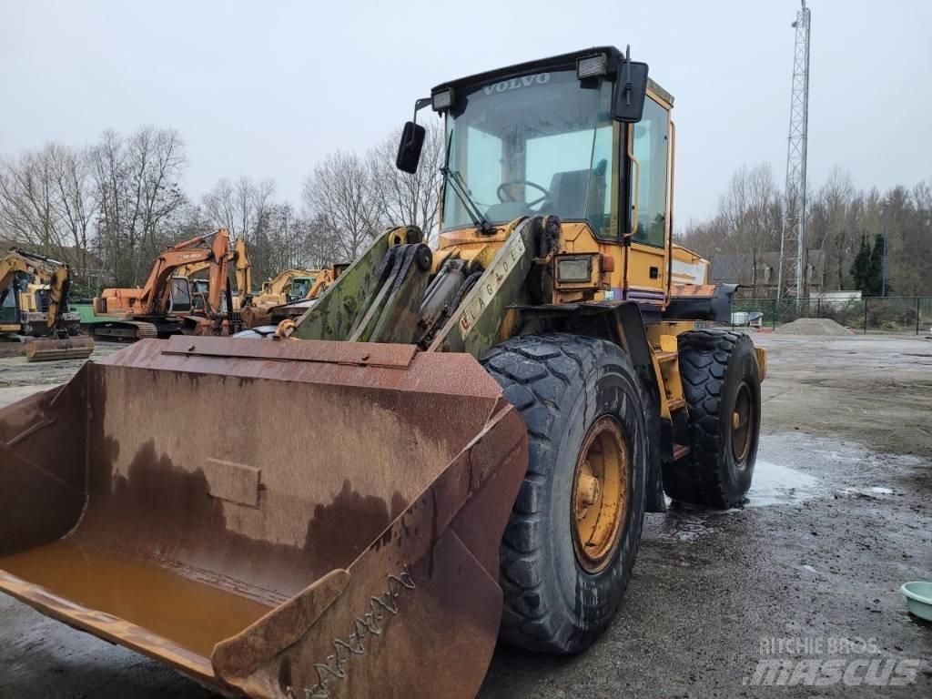 Volvo L 70 C Фронтальні навантажувачі
