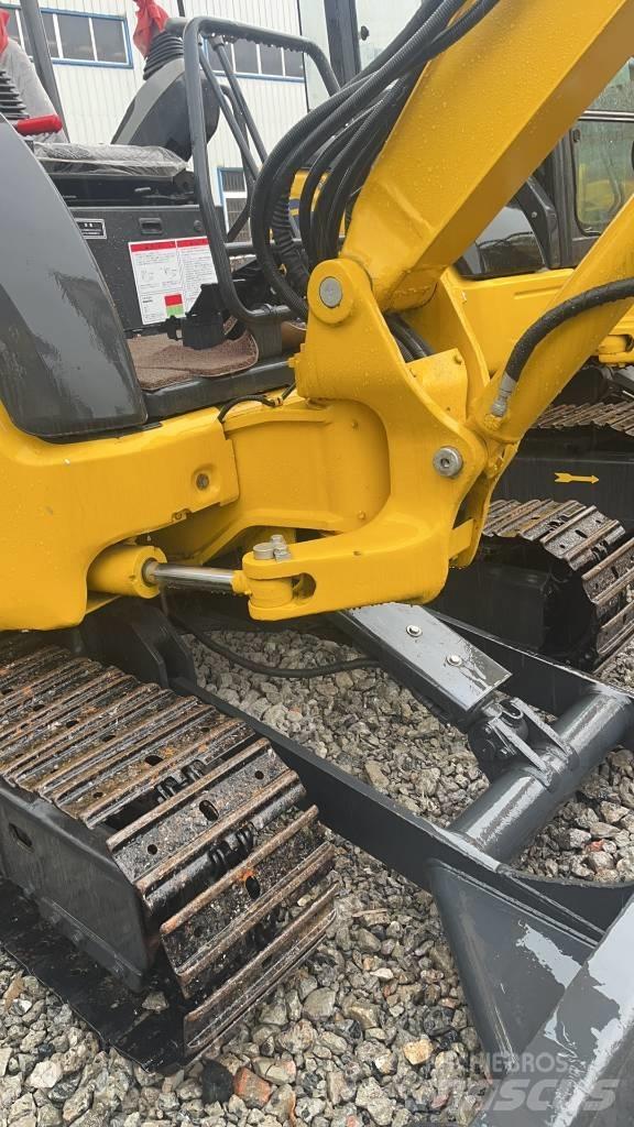 Komatsu PC 30 Гусеничні екскаватори